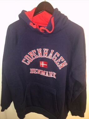 Navy Blue Copenhagen Denmark Souvenir Drawstring Stitched Hoodie. Mens Large